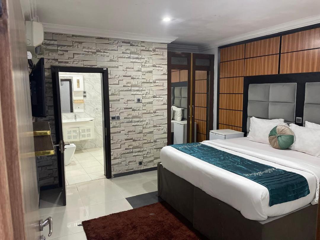 Brick Rock Hotel And Suites Port Harcourt Nigeria Exterior photo